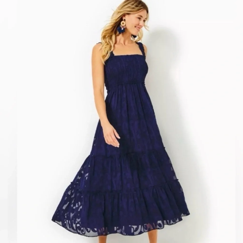 Lilly Pulitzer Hadley Smocked Dress- maxi, navy,
lined, and flattering! LN XL π - Picture 1 of 15